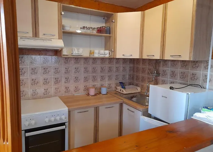 App Mladenka Novigrad Istria