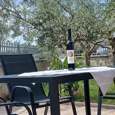App Mladenka Novigrad (Istria)