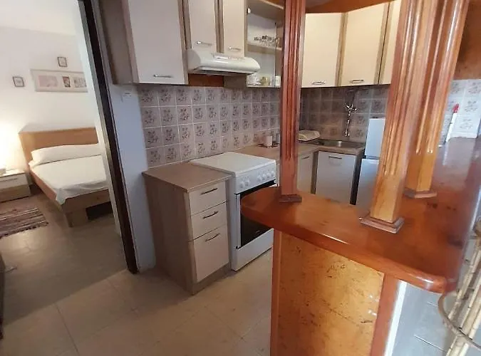 App Mladenka Appartement *